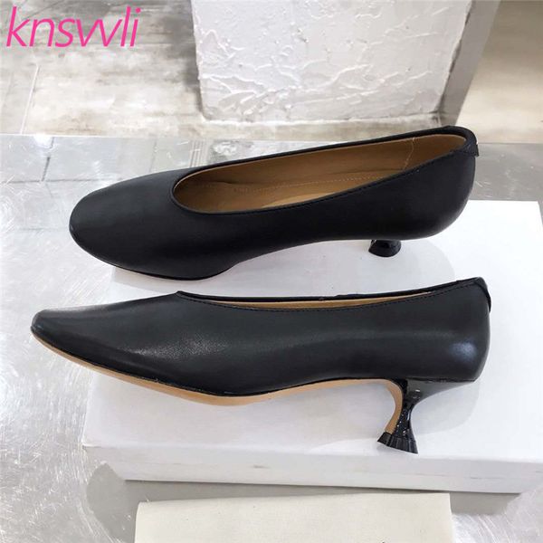 dress shoes genuine leather kitten heels woman round toe designer pumps ladies comfort grandma middle for women, Black
dress shoes genuine leather kitten heels woman round toe designer pumps ladies comfort grandma middle for women, Black