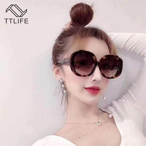 TTLIFE Women Sun Glasses Frame Round Vintage Sunglasses Women UV Protection Eyeglass Female Big Shades Oculos Eyewear Wholesale, White;black
TTLIFE Women Sun Glasses Frame Round Vintage Sunglasses Women UV Protection Eyeglass Female Big Shades Oculos Eyewear Wholesale, White;black