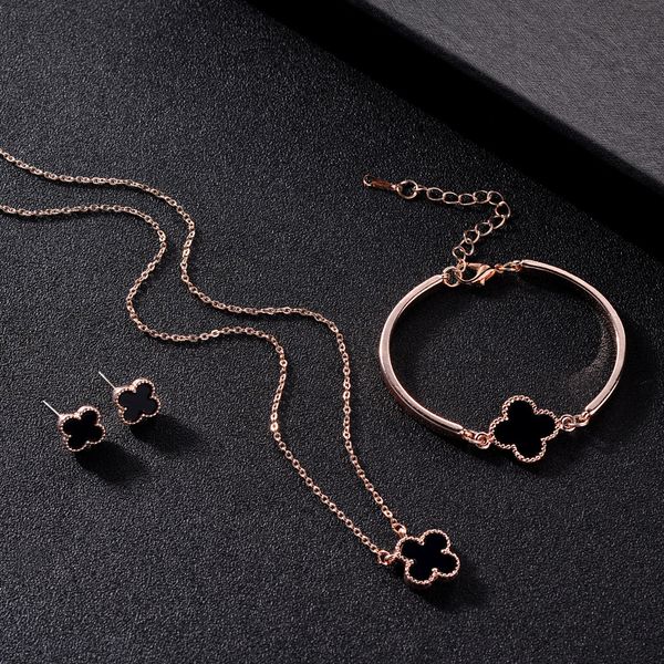 18K Rose Gold Plated Four Leaf Clover Necklace Bracelet Earrings Jewelry Set for Women Elegant Brides Luxury Wedding Jewelry Sets 3pcs/set
18K Rose Gold Plated Four Leaf Clover Necklace Bracelet Earrings Jewelry Set for Women Elegant Brides Luxury Wedding Jewelry Sets 3pcs/set