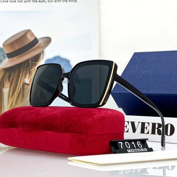 2020 new luxury glasses fashion designer sunglasses women and men luxury designer brand glasses woman sunglasses uv400, White;black 
2020 new luxury glasses fashion designer sunglasses women and men luxury designer brand glasses woman sunglasses uv400, White;black