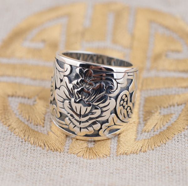 new s925 silver jewelry flowers wide face ring for men retro thai silver ring men's ring
new s925 silver jewelry flowers wide face ring for men retro thai silver ring men's ring