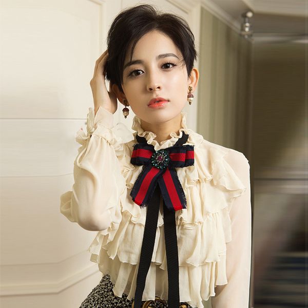 women's blouses & shirts 2021 winter runway designer white ruffles shirt elegant rsystal bowknot long sleeve female blouse clothing
women's blouses & shirts 2021 winter runway designer white ruffles shirt elegant rsystal bowknot long sleeve female blouse clothing