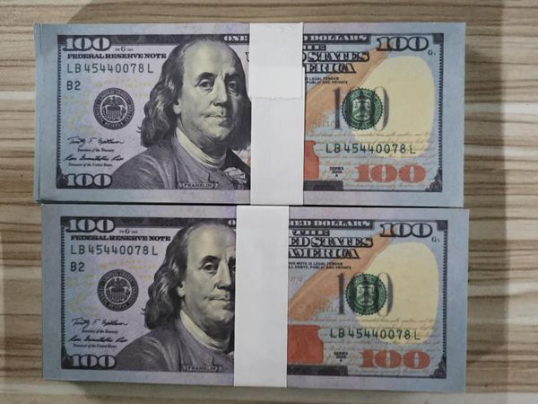us dollar props 100 new dollar bill fake play money prop movie shooting money 100pcs/pack
us dollar props 100 new dollar bill fake play money prop movie shooting money 100pcs/pack