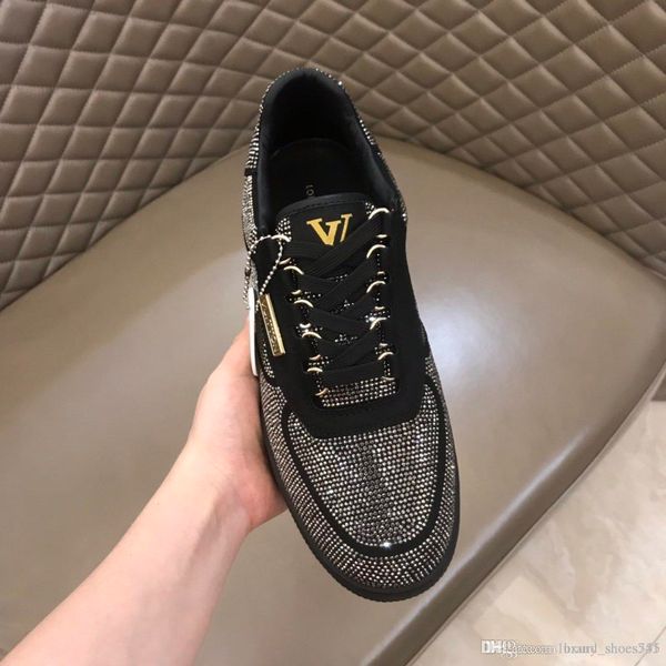 low-cut flat-bottom run away sneakers, quality brand-name shoes, level designer design, fashion, comfortable trend
low-cut flat-bottom run away sneakers, quality brand-name shoes, level designer design, fashion, comfortable trend