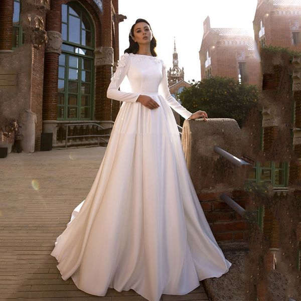 satin wedding dresses 3d flowers lace bride gown long sleeve muslim wedding gown covered back vestido de novia 2020, White
satin wedding dresses 3d flowers lace bride gown long sleeve muslim wedding gown covered back vestido de novia 2020, White