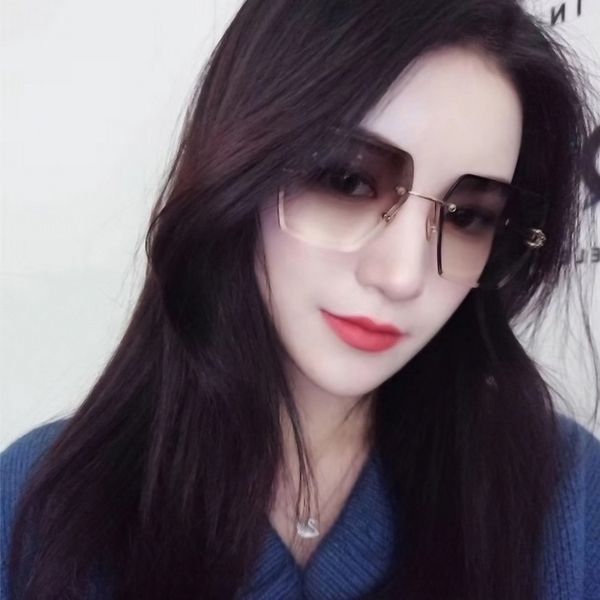 new frameless cut-edge sunglasses female trend polygon gradient color sunglasses glasses women, White;black
new frameless cut-edge sunglasses female trend polygon gradient color sunglasses glasses women, White;black