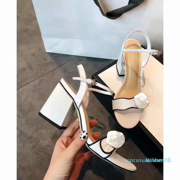 2018quality european style shoes imported leather female sandals designer has label female slippers women fashion high heels black white t05
2018quality european style shoes imported leather female sandals designer has label female slippers women fashion high heels black white t05