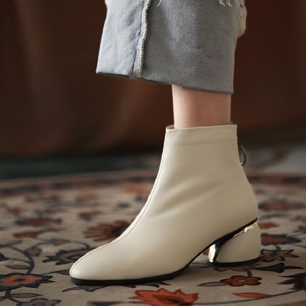 2020 new fashion leather women's shoes slope heel women's shoes thick soled spring and autumn, Black
2020 new fashion leather women's shoes slope heel women's shoes thick soled spring and autumn, Black