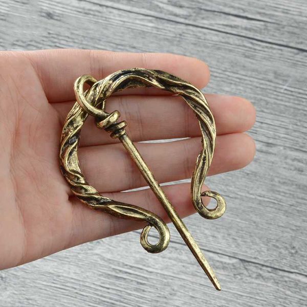 twisted viking clasp penannular brooch cloak pin metal scarf pin gift men women viking jewelry gifts, Gray
twisted viking clasp penannular brooch cloak pin metal scarf pin gift men women viking jewelry gifts, Gray