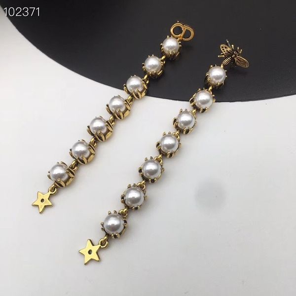 pearl long style earrings of european and american fashion personality, fashionable and high-grade luxury letter stud earrings, Silver
pearl long style earrings of european and american fashion personality, fashionable and high-grade luxury letter stud earrings, Silver