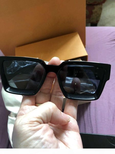 2019 luxury millionaire m96006wn sunglasses full frame vintage designer sunglasses for men shiny gold logo sell gold plated l96006, White;black
2019 luxury millionaire m96006wn sunglasses full frame vintage designer sunglasses for men shiny gold logo sell gold plated l96006, White;black