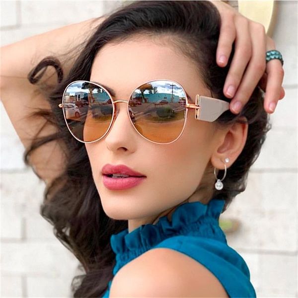 2020 vintage fashion oversized rose gold sunglasses women famous luxury designer round sun glasses for female pink, White;black
2020 vintage fashion oversized rose gold sunglasses women famous luxury designer round sun glasses for female pink, White;black