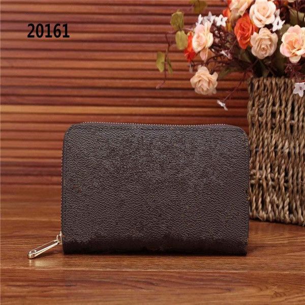 2020new classic letter bag leather women's handbag shoulder bag purse
2020new classic letter bag leather women's handbag shoulder bag purse