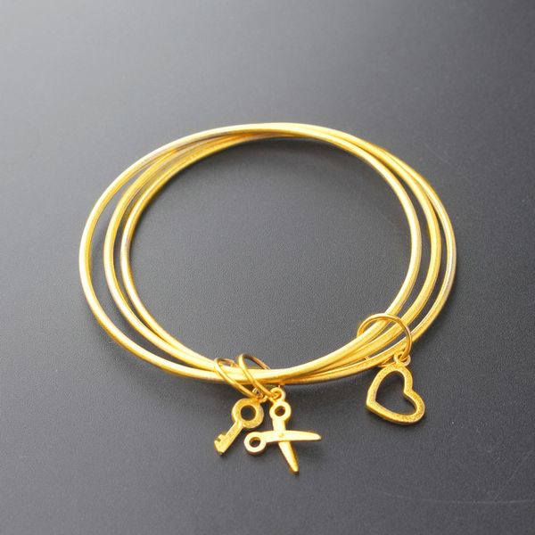 New Design 24K Gold Color Plated Charms Bracelet for Women Wedding Bracelet Bangle Lovely Heart Pendant
New Design 24K Gold Color Plated Charms Bracelet for Women Wedding Bracelet Bangle Lovely Heart Pendant