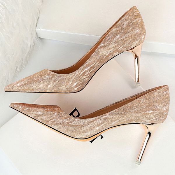 2020 women 7.5cm .5cm high heels wedding bridal quality tacons pumps stiletto lady fetish low heels scarpins stripper shoes, Black
2020 women 7.5cm .5cm high heels wedding bridal quality tacons pumps stiletto lady fetish low heels scarpins stripper shoes, Black