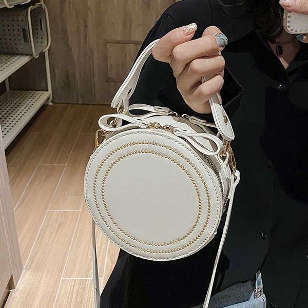european vintage fashion small round bag 2020 new quality pu leather women's designer handbag portable shoulder messenger bags
european vintage fashion small round bag 2020 new quality pu leather women's designer handbag portable shoulder messenger bags