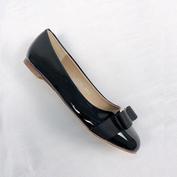 literature bowtie retro loafers occupation loafers thick middle heel patent leather superstar designers sandals single flat shoes, Black
literature bowtie retro loafers occupation loafers thick middle heel patent leather superstar designers sandals single flat shoes, Black
