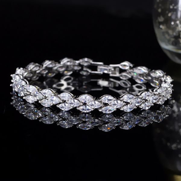 Best selling women bracelet gold plated copper with cubic zirconia links 18.4CM multicolors chains
Best selling women bracelet gold plated copper with cubic zirconia links 18.4CM multicolors chains