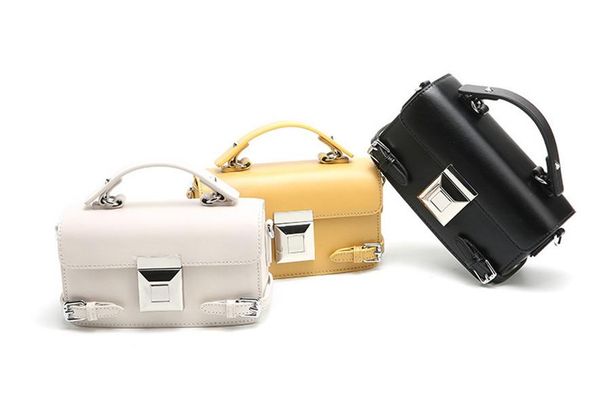 designer leather box solid motorcycle handbag wild fashion style cow leather handbags for women casual small shoulder bag package 2020 new
designer leather box solid motorcycle handbag wild fashion style cow leather handbags for women casual small shoulder bag package 2020 new