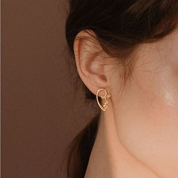 original vintage arsty alloy hollow out face stud earrings for women 2020 chic korean mini outline earrings, Golden;silver
original vintage arsty alloy hollow out face stud earrings for women 2020 chic korean mini outline earrings, Golden;silver