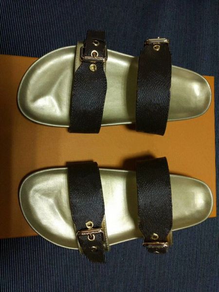 classic slippers summer luxury women beach cartoon big head slippers designer leather flat women belt buckle sandals outdoor sandals, Black;grey
classic slippers summer luxury women beach cartoon big head slippers designer leather flat women belt buckle sandals outdoor sandals, Black;grey