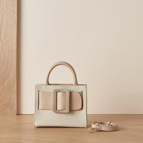 2020 spring and summer new soft leather shoulder messenger small bag simple cream mini handbag ladies hand bags
2020 spring and summer new soft leather shoulder messenger small bag simple cream mini handbag ladies hand bags