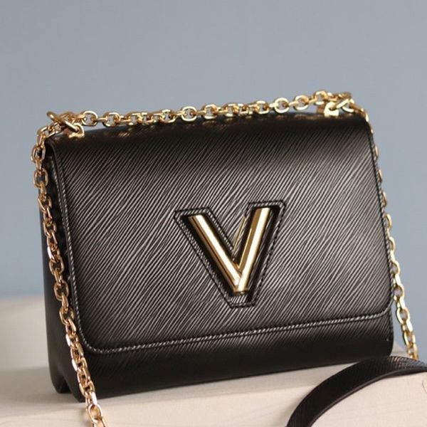 new style chain crossbody bag messenger bag genuine leather bag fashion middle size hasp chain purse women wallets
new style chain crossbody bag messenger bag genuine leather bag fashion middle size hasp chain purse women wallets