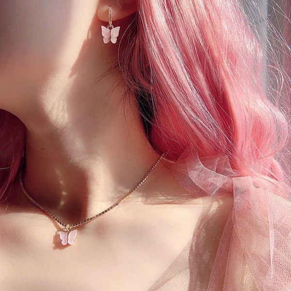 quality crystal rhinestone choker necklace for women butterfly pendant necklace new fashion exquisite temperament jewelry
quality crystal rhinestone choker necklace for women butterfly pendant necklace new fashion exquisite temperament jewelry