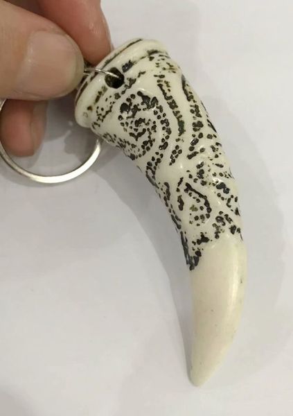 yqtdmy 12 pcs punk yak bone cute hawaii tribal surfer charms keychain gifts for men women's, Slivery;golden
yqtdmy 12 pcs punk yak bone cute hawaii tribal surfer charms keychain gifts for men women's, Slivery;golden