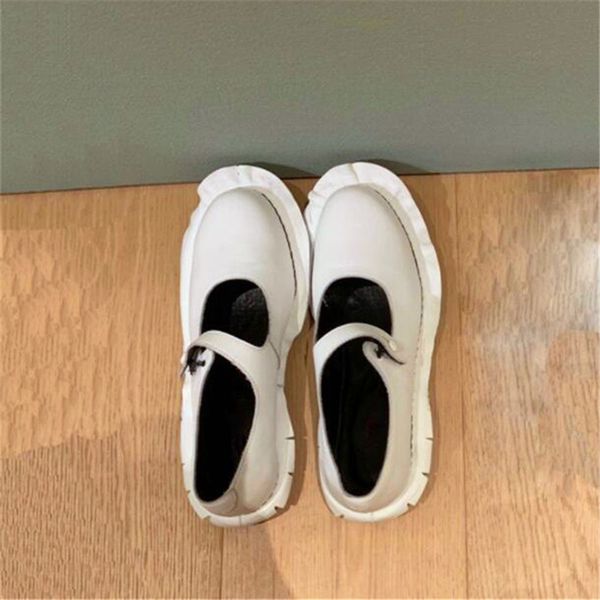 petals ladies round toe flat heel shoes summer new retro small leather shoes white ladies casual, Black
petals ladies round toe flat heel shoes summer new retro small leather shoes white ladies casual, Black