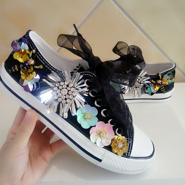 2020 canvas shoes female thick-soled students korean version of rhinestones flowers with low shoes lazy casual flat, Black
2020 canvas shoes female thick-soled students korean version of rhinestones flowers with low shoes lazy casual flat, Black