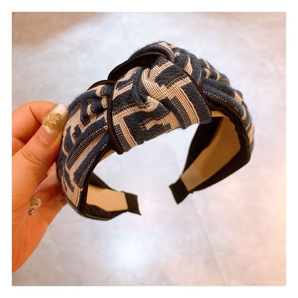 east gate ручной вышивкой подписи среднего излом hairband шпилька аксессуары, Silver
east gate ручной вышивкой подписи среднего излом hairband шпилька аксессуары, Silver