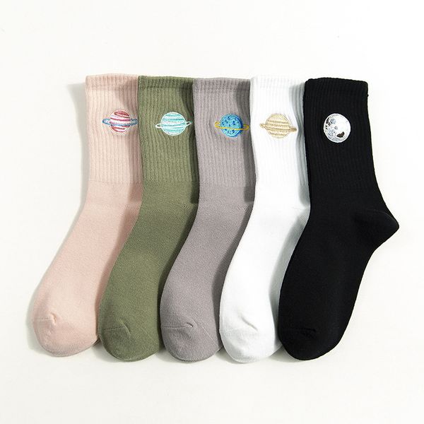 women cotton socks all seasons new fashion space embroidery wild series ladies college wind sweet deodorant socks, Black;white
women cotton socks all seasons new fashion space embroidery wild series ladies college wind sweet deodorant socks, Black;white