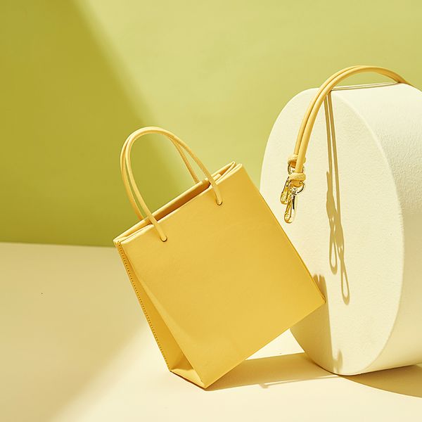 leather portable tote niche high-grade small shopping women's all-match elegant shoulder crossbody bag
leather portable tote niche high-grade small shopping women's all-match elegant shoulder crossbody bag