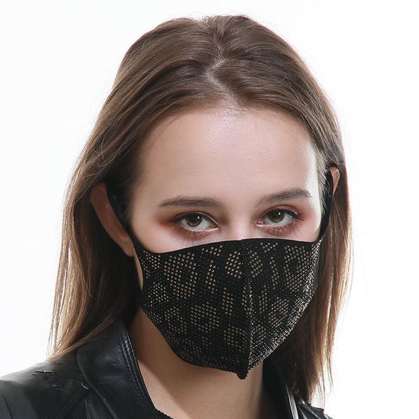outdoor sunscreen dust mask daisy cotton mask fashion black leopard pattern breathable mask 
outdoor sunscreen dust mask daisy cotton mask fashion black leopard pattern breathable mask