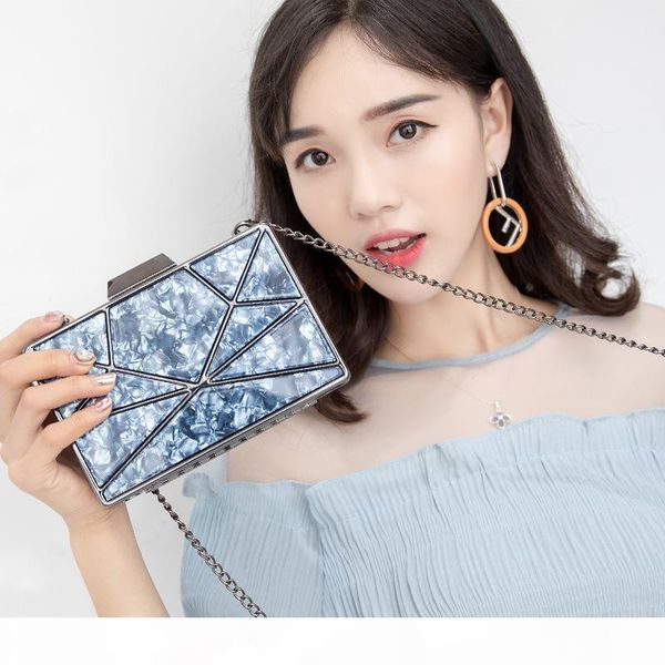 designer-dream2019 gram second force packet hand take woman small square dinner package single shoulder satchel
designer-dream2019 gram second force packet hand take woman small square dinner package single shoulder satchel