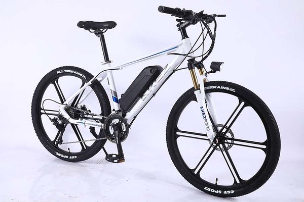 akez white 26 inch aluminum alloy electric vehicle 36v lithium battery aluminum alloy frame mountain bike variable speed power bicycle
akez white 26 inch aluminum alloy electric vehicle 36v lithium battery aluminum alloy frame mountain bike variable speed power bicycle
