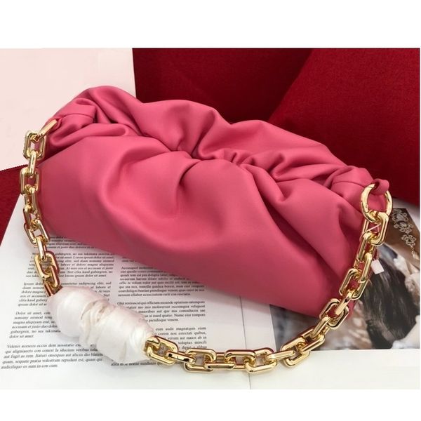 2020 lady soft leather thick chain shoulder bag cowhide handbag fashion design one-shoulder armpit fold
2020 lady soft leather thick chain shoulder bag cowhide handbag fashion design one-shoulder armpit fold
