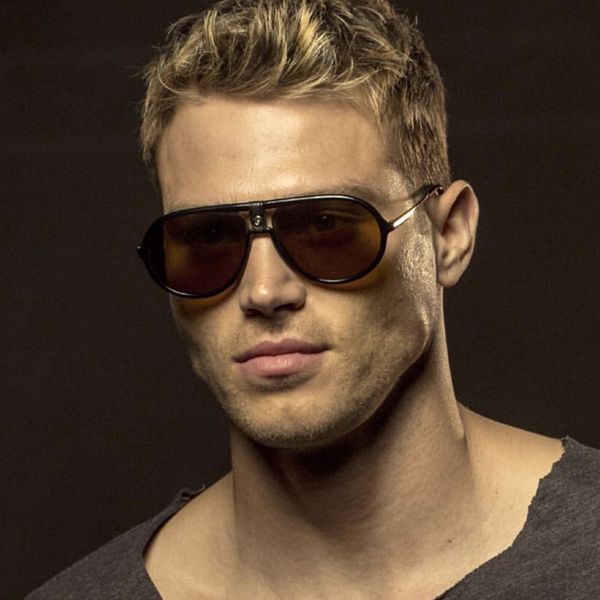 2020 fashion oversized pilot sunglasses men mirror flat leather frame alloy legs goggle gradient sun glasses for male, White;black
2020 fashion oversized pilot sunglasses men mirror flat leather frame alloy legs goggle gradient sun glasses for male, White;black
