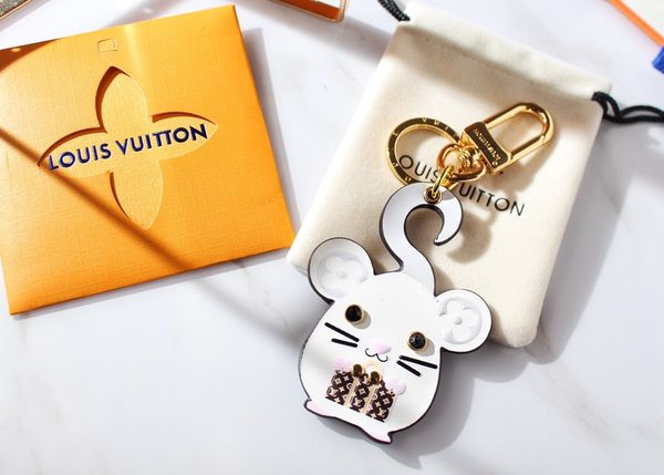 with box luxury keychain purse pendant bags cars chains key rings for women gifts women mouse leather keychains robot fox mouse k92, Silver
with box luxury keychain purse pendant bags cars chains key rings for women gifts women mouse leather keychains robot fox mouse k92, Silver