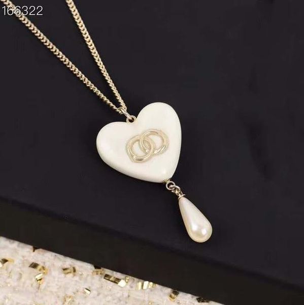 european and american explosion style retro crown english alphabet hip hop designer jewelry pendant micro inlaid zircon necklace
european and american explosion style retro crown english alphabet hip hop designer jewelry pendant micro inlaid zircon necklace