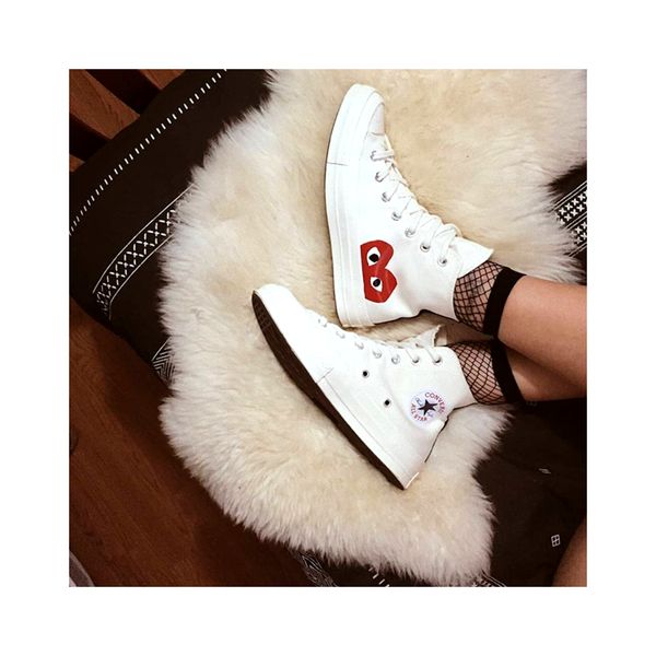 cdg kawakubo рей comme des garçons играть x converse chuck all-star тейлор 1970-ых кроссовки холст горошек белый низкий спортивная обувь
cdg kawakubo рей comme des garçons играть x converse chuck all-star тейлор 1970-ых кроссовки холст горошек белый низкий спортивная обувь