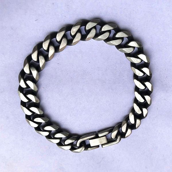 mens bracelets stainless steel cuban link chain on hand hip hop black bracelet charm simple bracelets jewelry male accessories
mens bracelets stainless steel cuban link chain on hand hip hop black bracelet charm simple bracelets jewelry male accessories