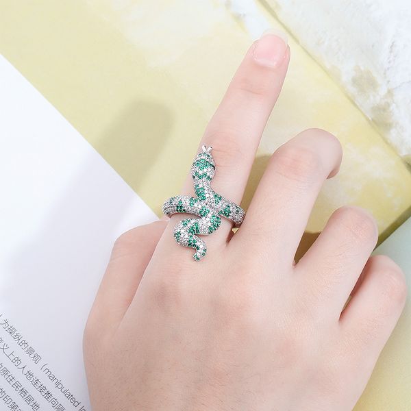 new hip hop a+ cz plated iced out charm chromatic colour serpentine men and woman ring jewelry, Golden;silver
new hip hop a+ cz plated iced out charm chromatic colour serpentine men and woman ring jewelry, Golden;silver