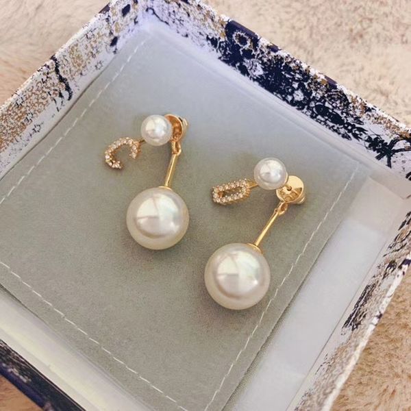 d family / dijiafeng diamond cd letter size pearl earrings women fashion high version, Golden
d family / dijiafeng diamond cd letter size pearl earrings women fashion high version, Golden