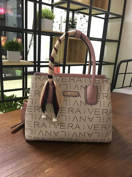 bag women shoulder bag ladies designer diagonal handbag birthday gift designer bucket bag ladies classic leather chain bucket l8723
bag women shoulder bag ladies designer diagonal handbag birthday gift designer bucket bag ladies classic leather chain bucket l8723