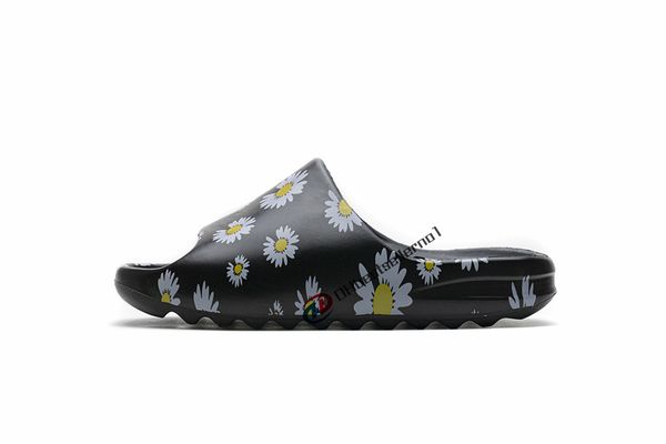 20ss new cola ice cream fashion kanye west slipper foam runner resin triple black sand red flower graffiti slides beach bath pan, Black;grey
20ss new cola ice cream fashion kanye west slipper foam runner resin triple black sand red flower graffiti slides beach bath pan, Black;grey