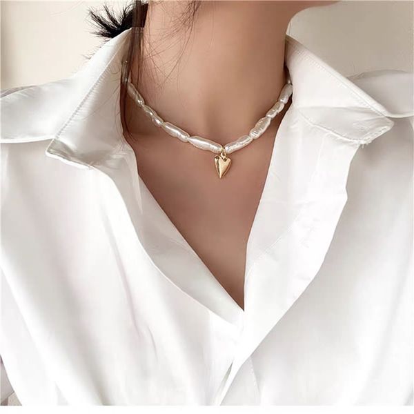 pendant necklaces irregular artificial long pearl beaded necklace single gold color love clavicle chain choker women jewelry, Silver
pendant necklaces irregular artificial long pearl beaded necklace single gold color love clavicle chain choker women jewelry, Silver