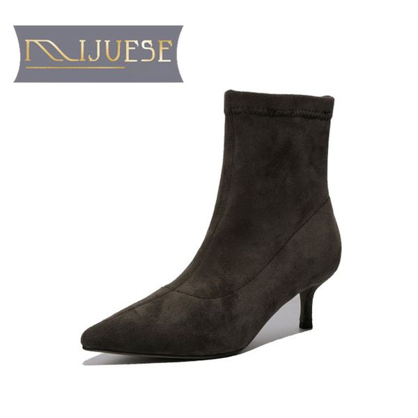 mljuese 2021 women ankle boots cow leather winter short plush pointed toe high heels female boots size 40, Black
mljuese 2021 women ankle boots cow leather winter short plush pointed toe high heels female boots size 40, Black