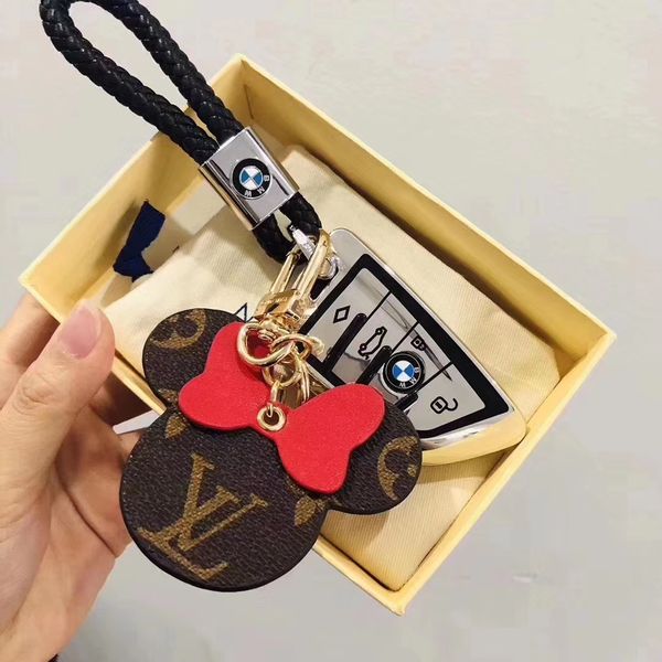 luxury key chain designer key chain fashion accessories pendant gift box packaging, Silver
luxury key chain designer key chain fashion accessories pendant gift box packaging, Silver